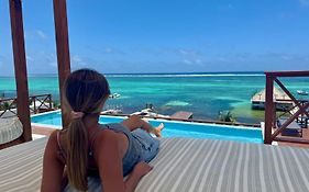 Sandbar Hostel Belize